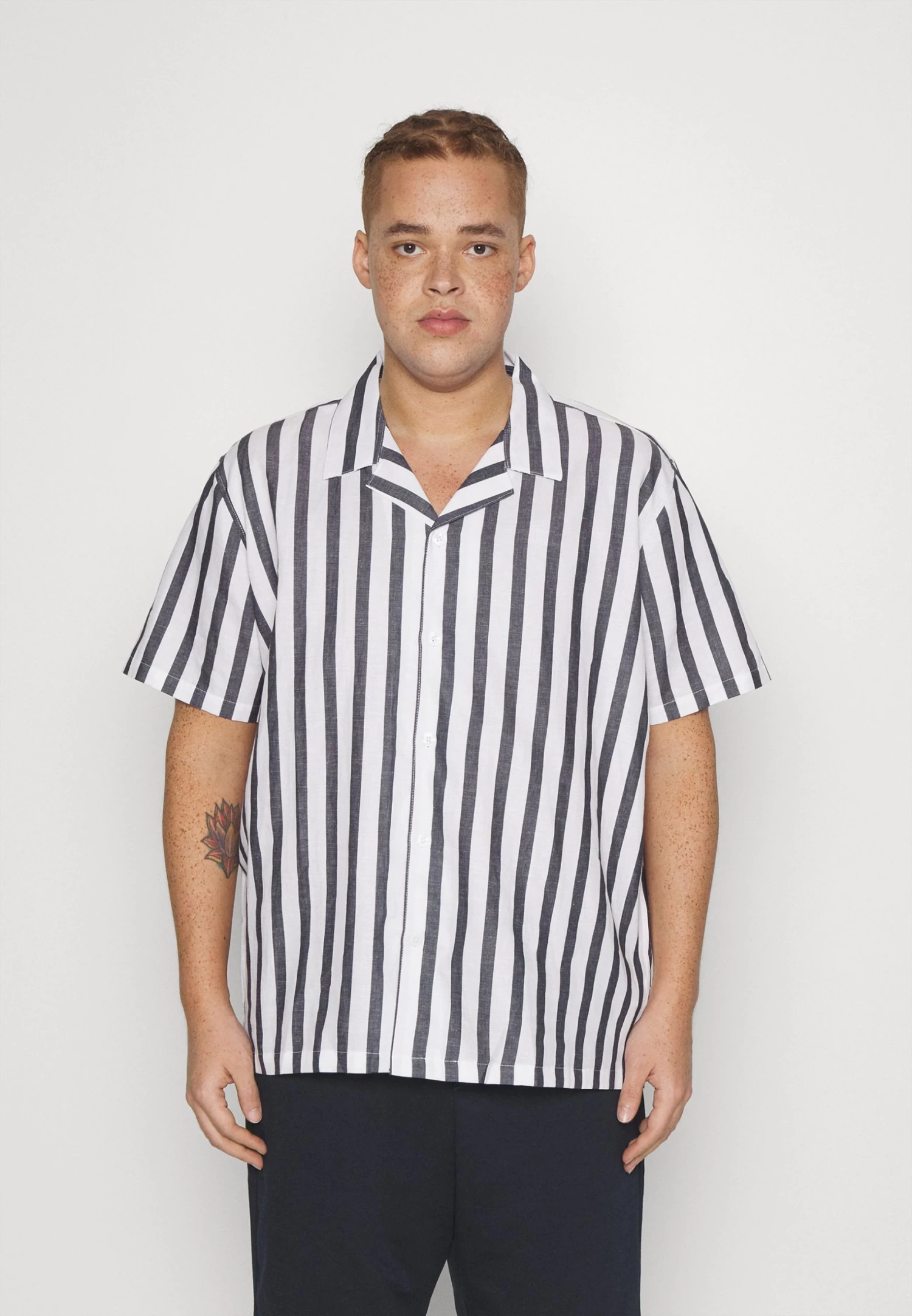Lindbergh Striped Resort - Shirt - Navy