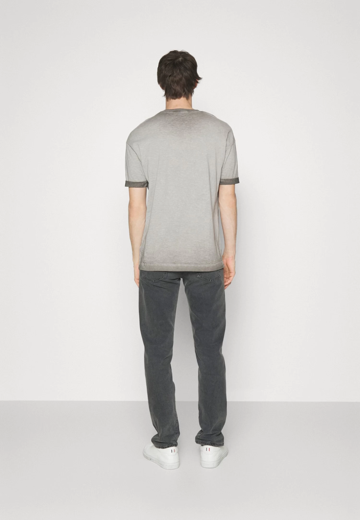 DRYKORN Thilo - Basic T-Shirt - Grey - Image 3