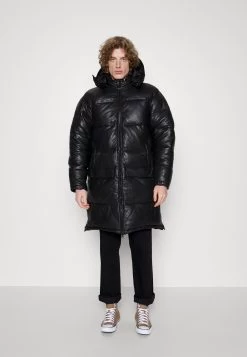 Yotei - Winter Coat - Black