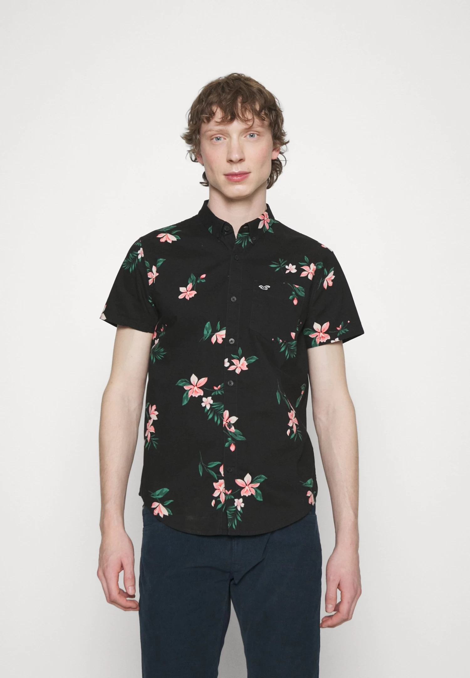 Hollister Co. Florals Chain- Shirt - Black