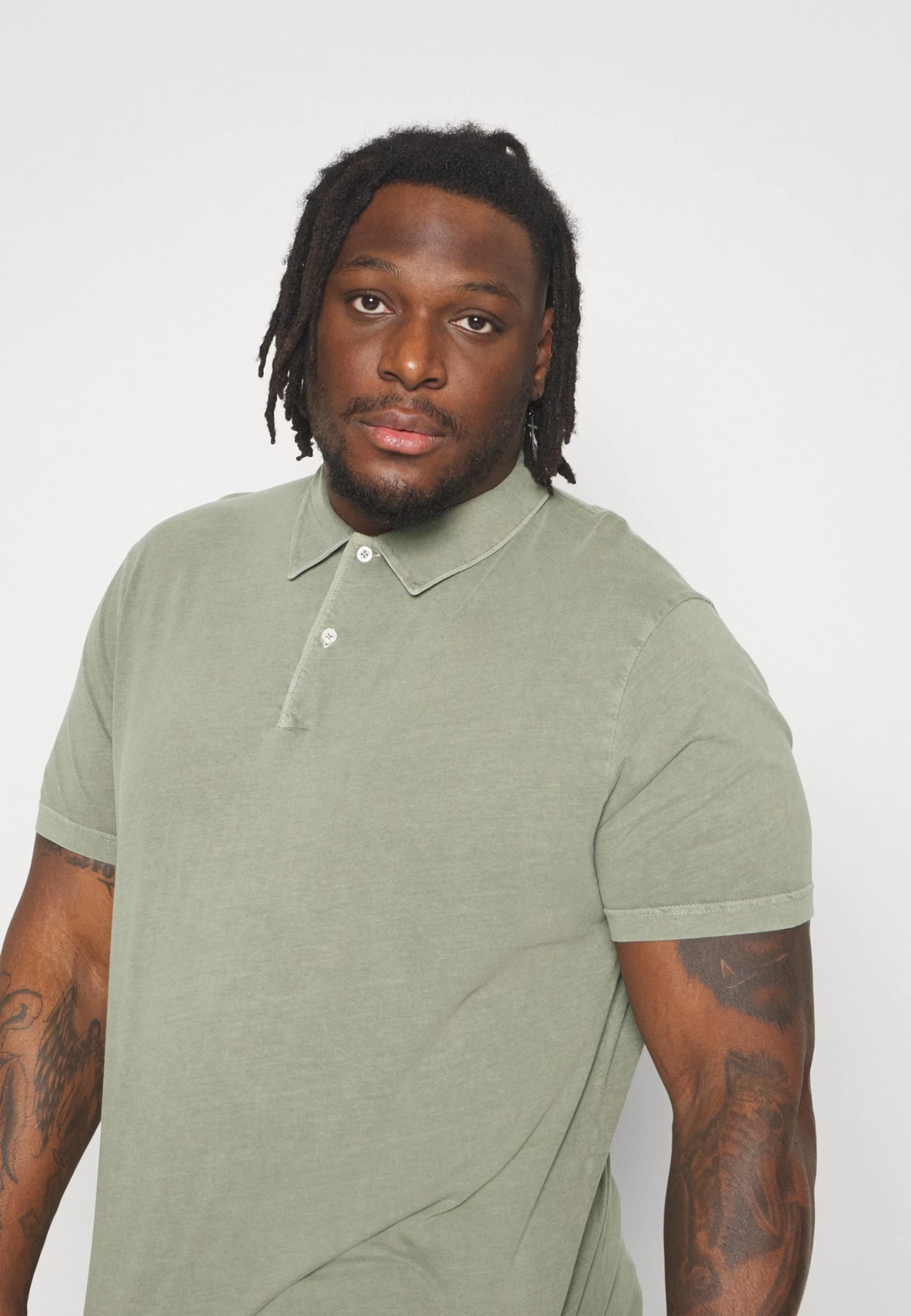 Marc O'Polo Short Sleeve Logo Artwork Straight Hem With Slits At Side- Polo Shirt - Olive - Image 5