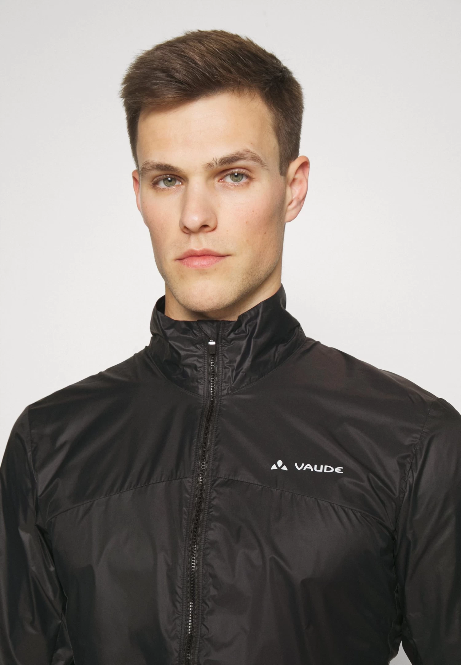 VAUDE Matera Air Jacket - Windbreaker - Black - Image 4