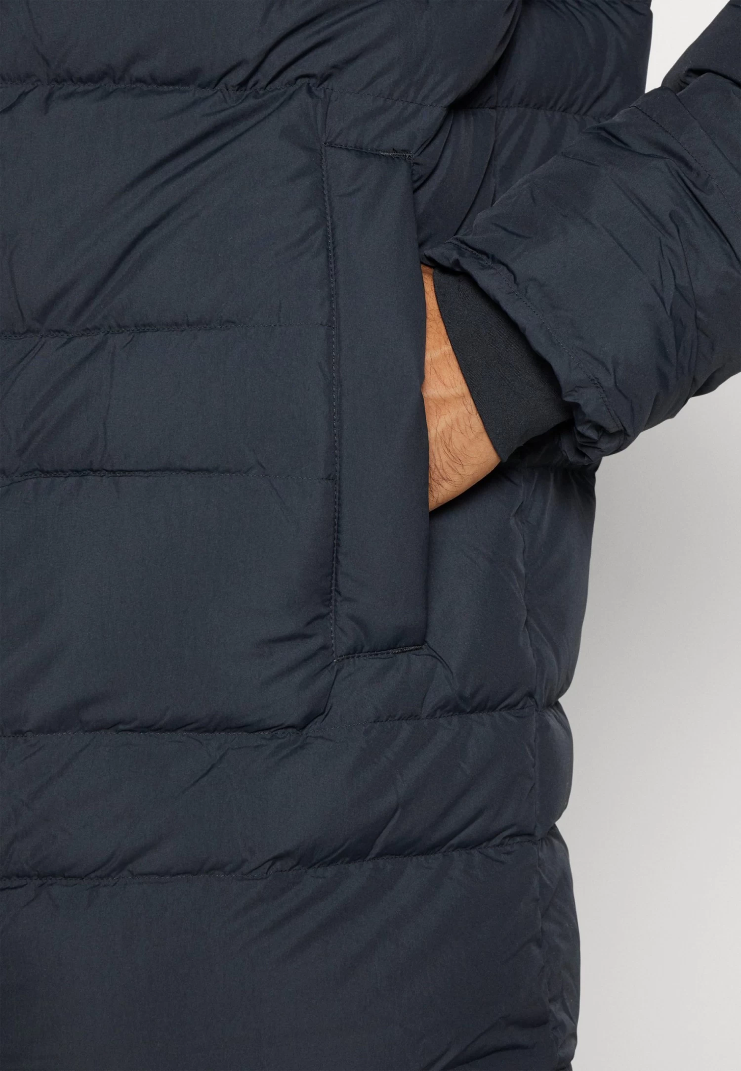 Columbia Saltzman⢠- Down Coat - Black - Image 8