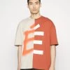ETUDES Spirit Cut Up- Print T-Shirt - Brown