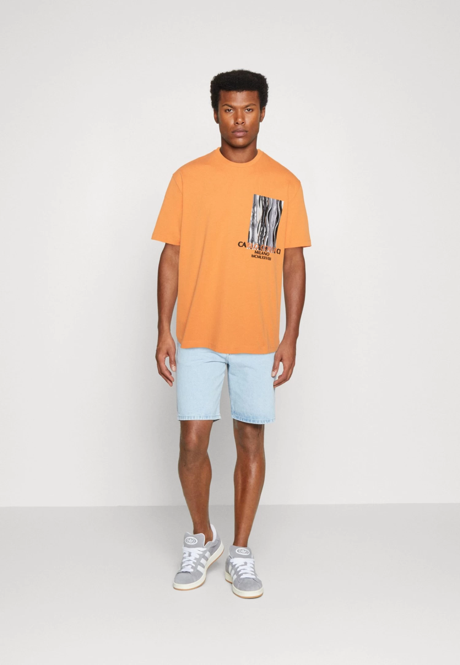 CARLO COLUCCI 64Zk Unisex - Print T-Shirt - Gelb - Image 2