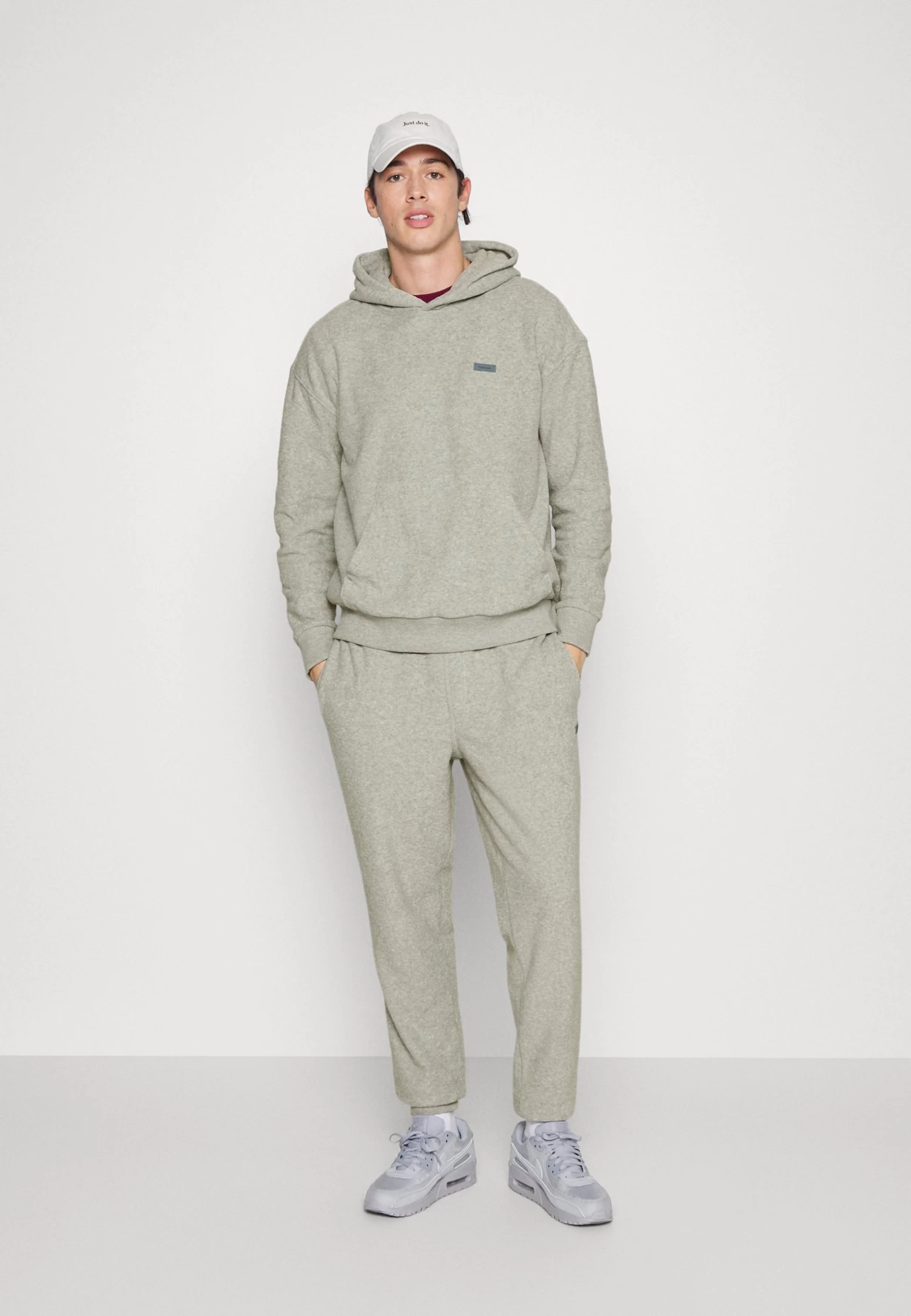 Calvin Klein Comfort Hoodie - Sweatshirt - Mid Grey - Image 2