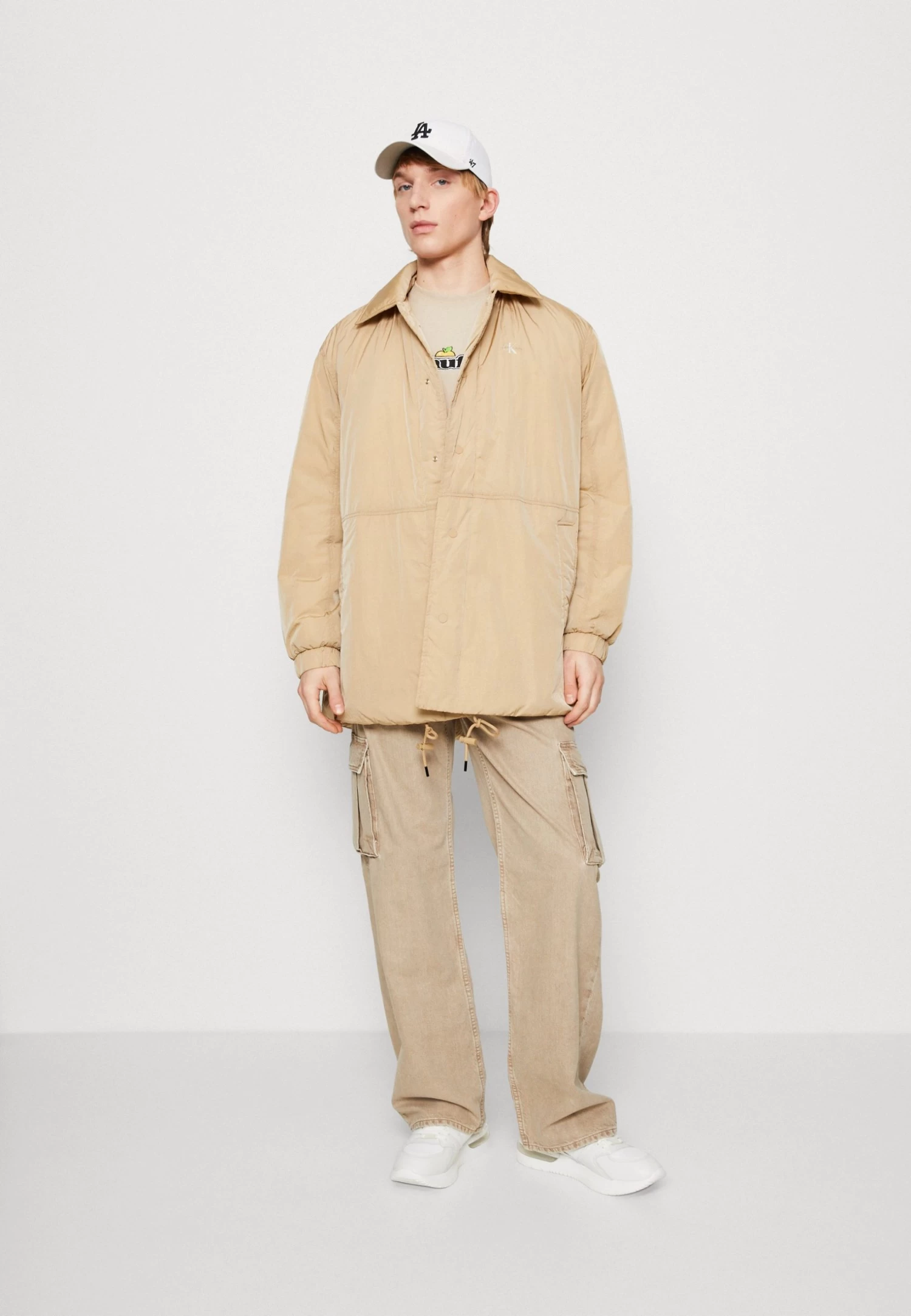 Calvin Klein Jeans Archival Monologo Coach Jacket - Parka - Travertine - Image 2