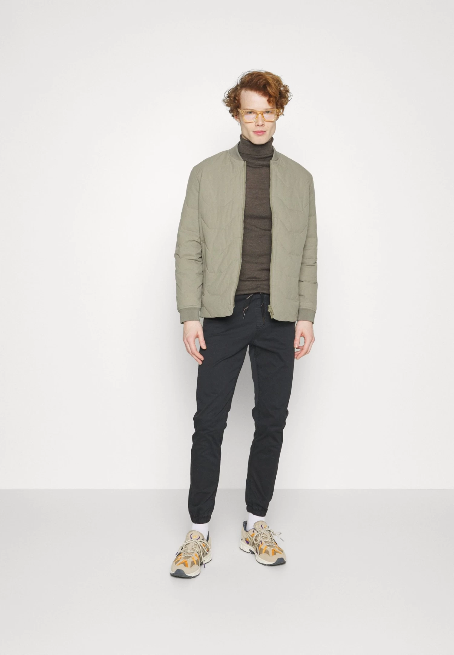 Selected Homme Slhdeckard Bomber - Down Jacket - Vetiver - Image 2