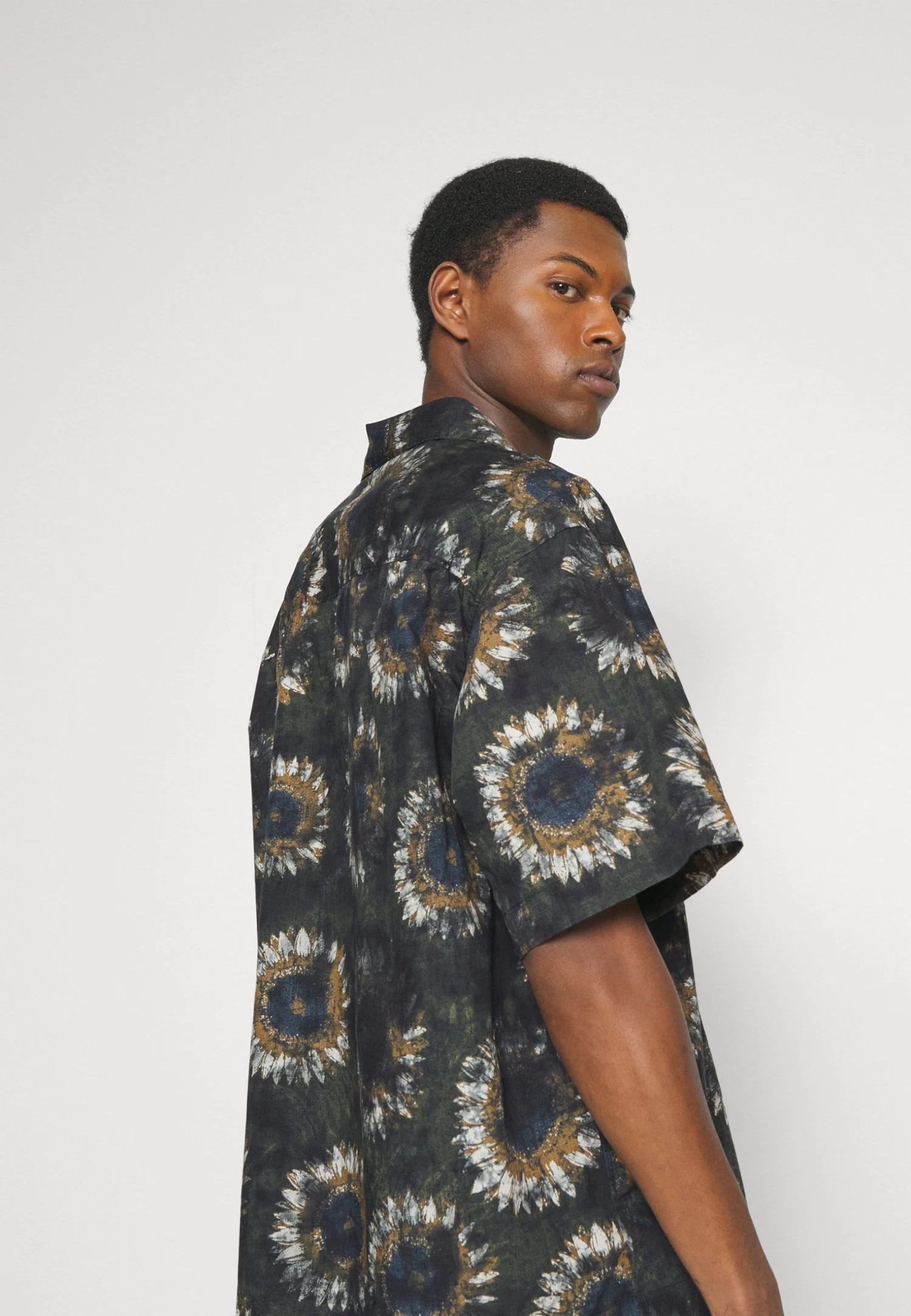 Hugo Egeeno - Shirt - Open Green - Image 4