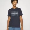Calvin Klein Wave Lines Hero Logo- Print T-Shirt - Night Sky