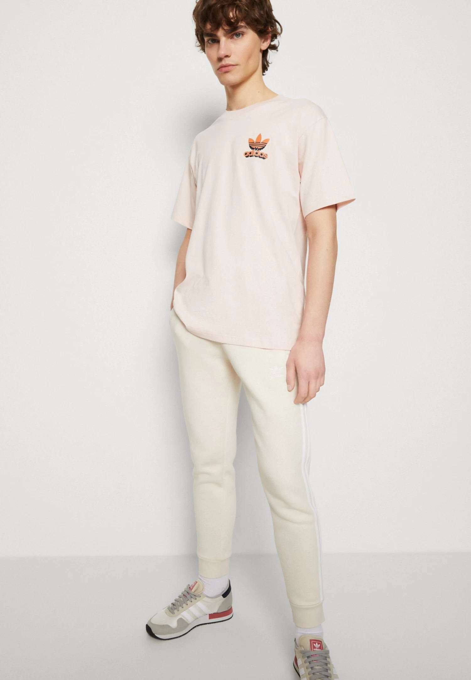 Adidas Originals Tref Tee Unisex - Print T-Shirt - Quartz - Image 4