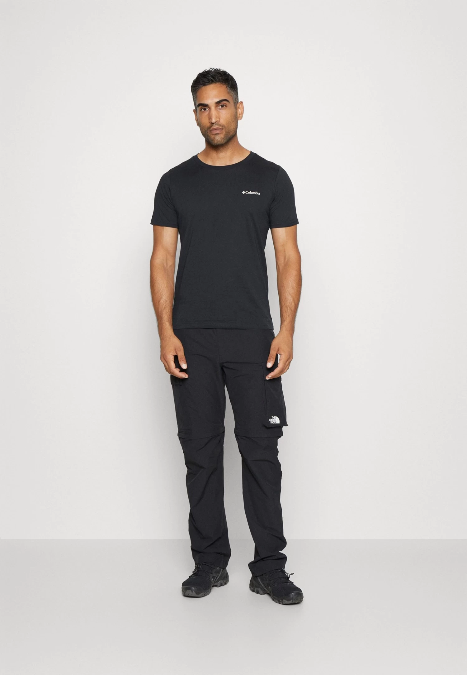 Columbia Seasonal Logo Tee - Print T-Shirt - Black - Image 2