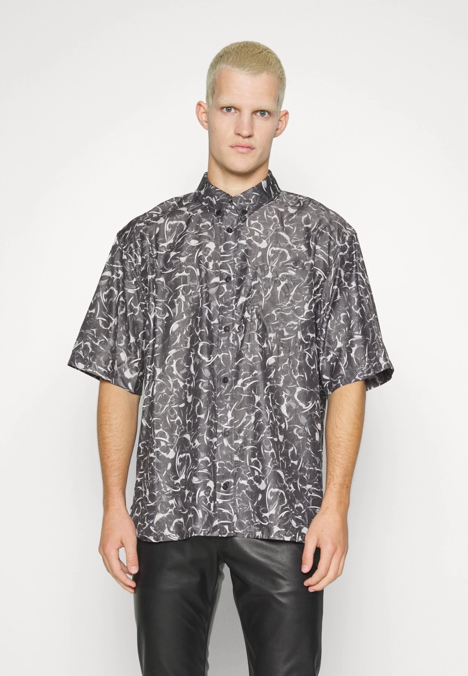 Han Kjøbenhavn Printed Relaxed Short Sleeve - Shirt - Silver