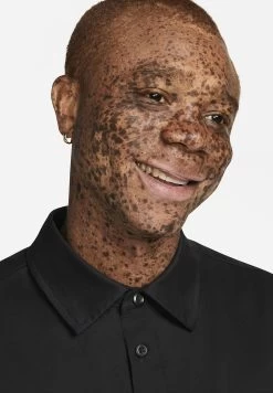 Nike Sportswear Club - Shirt