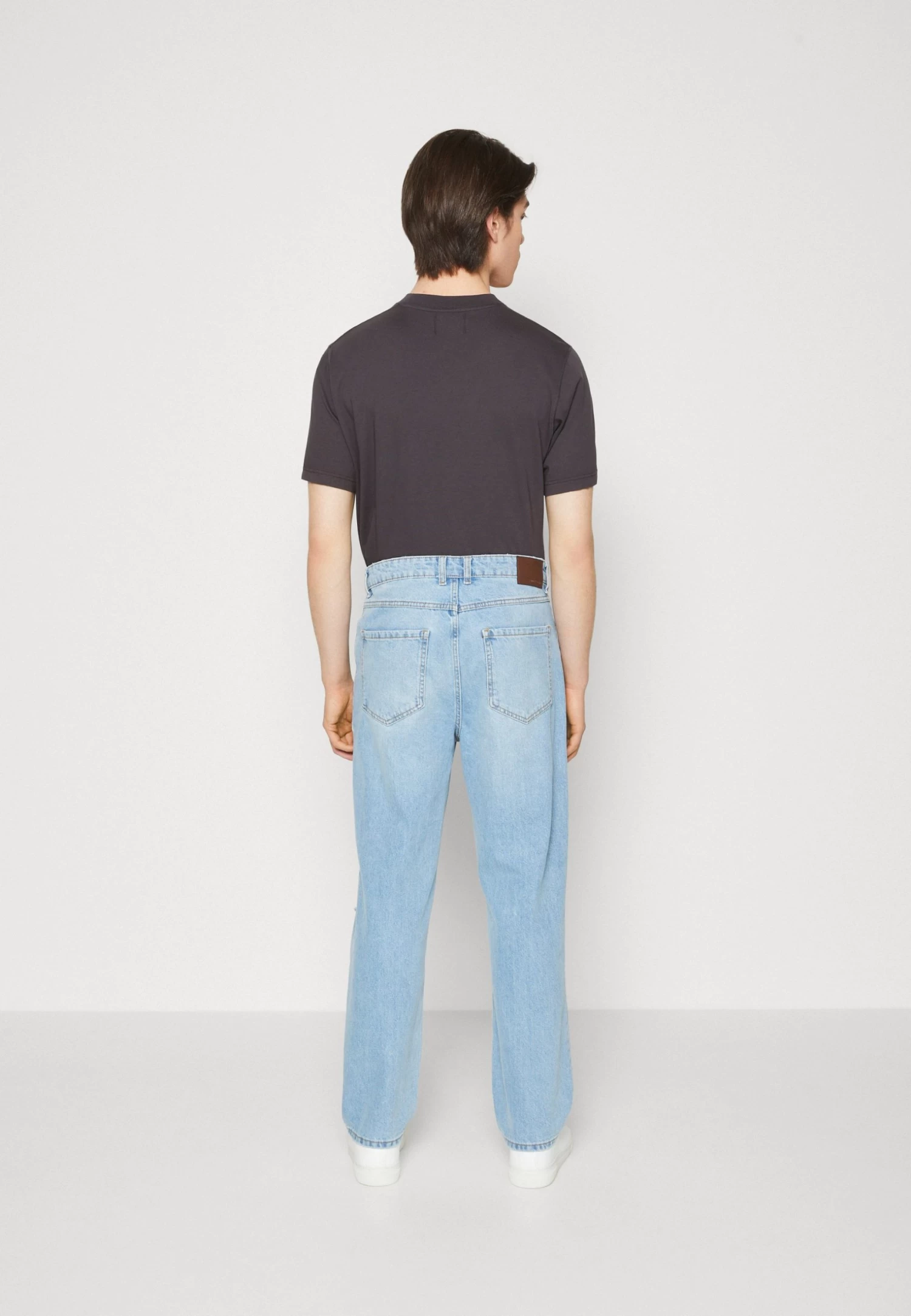 Pier One Distress On Knees - Relaxed Fit Jeans - Image 3