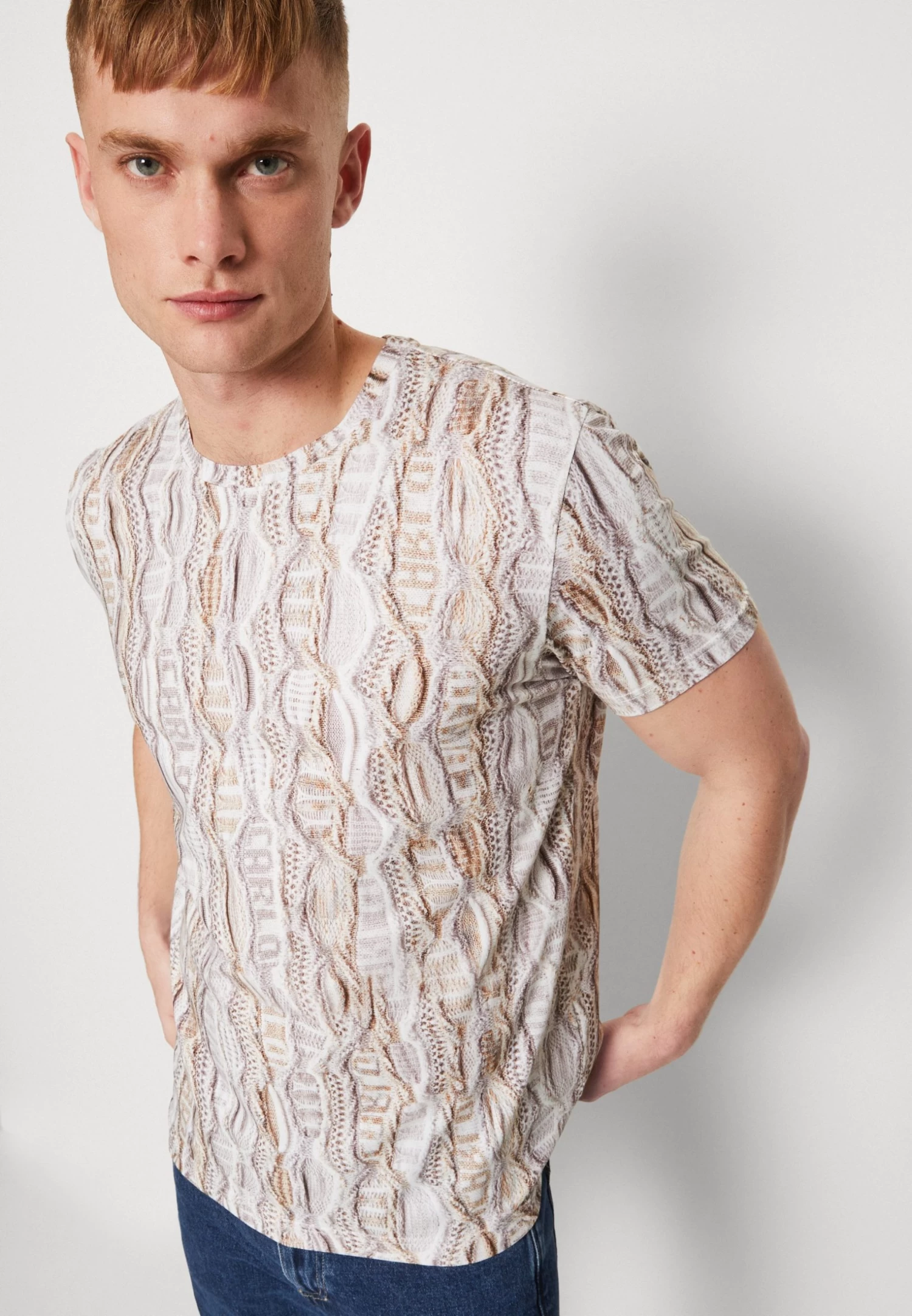 CARLO COLUCCI Unisex - Print T-Shirt - Beige/Offwhite/Grey/Brown - Image 4