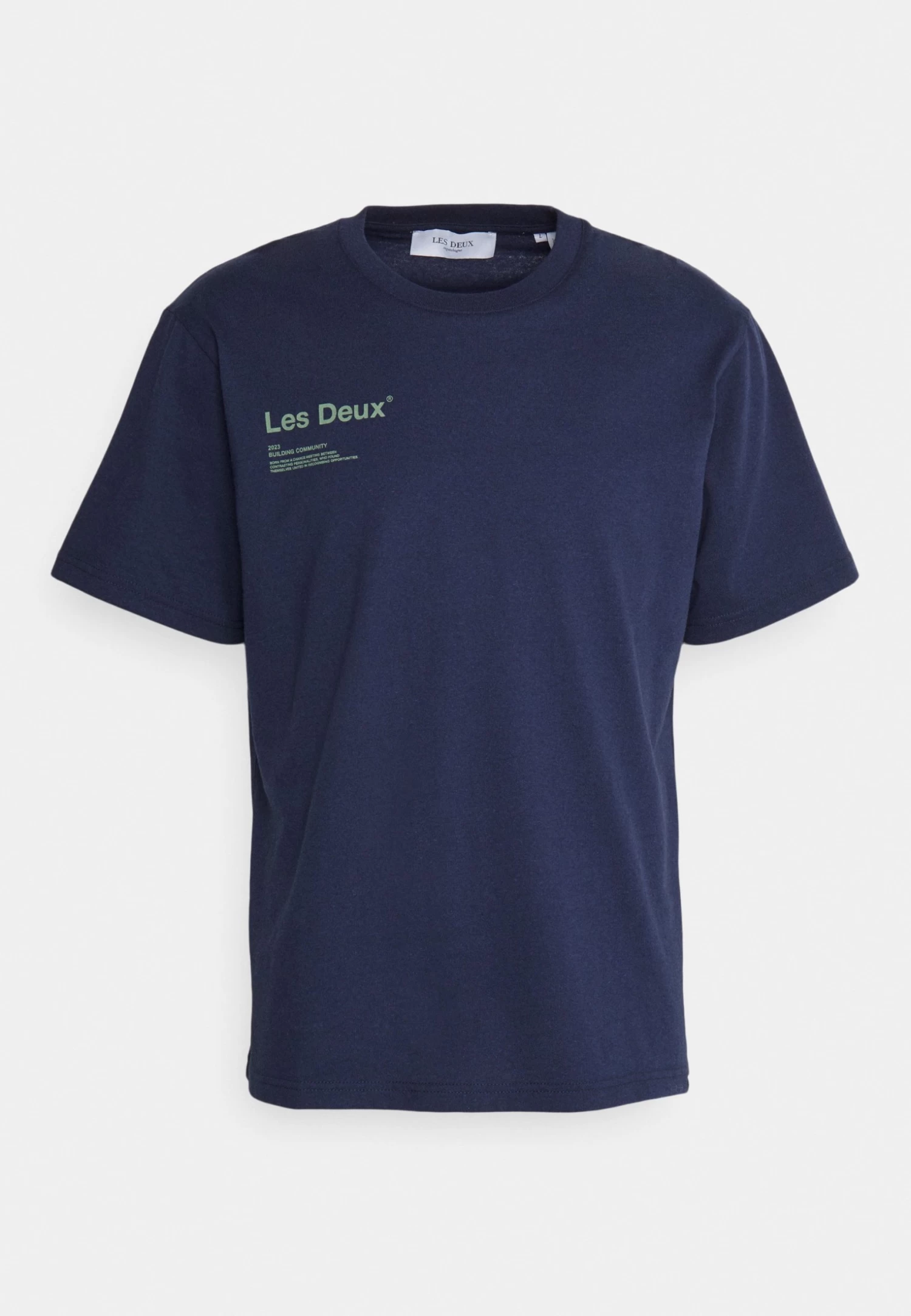 Les Deux Brody - Print T-Shirt - Dark Navy/Hegde Green - Image 4