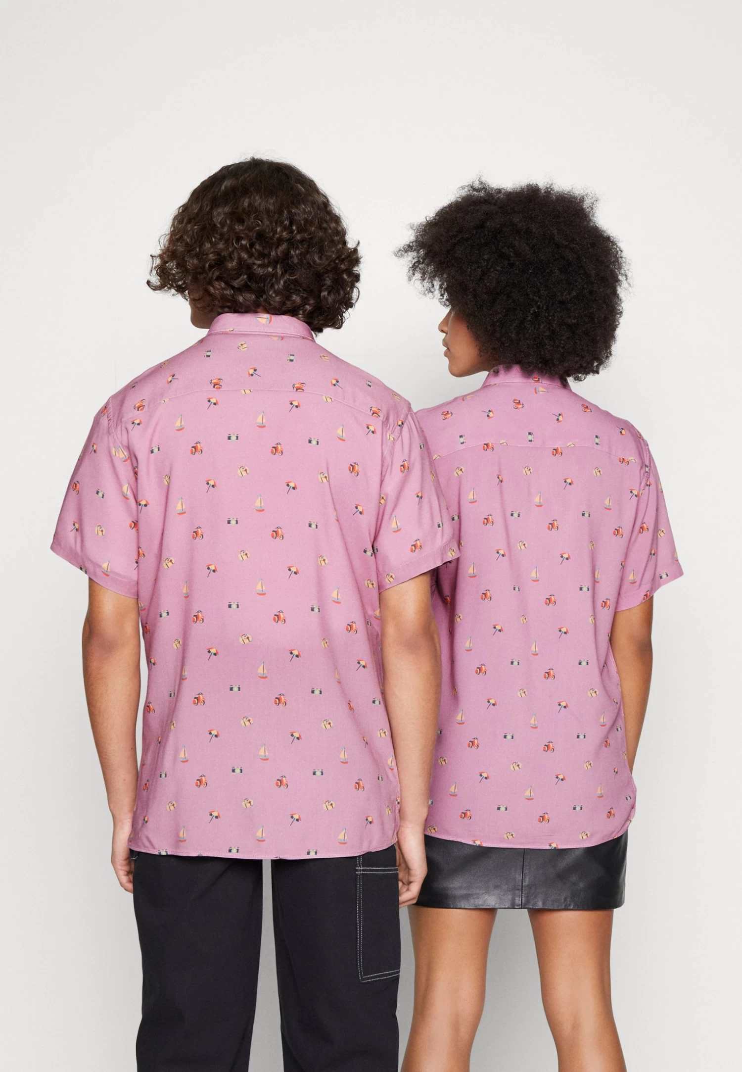 Travellers - Shirt - Vintage Pink - Image 3