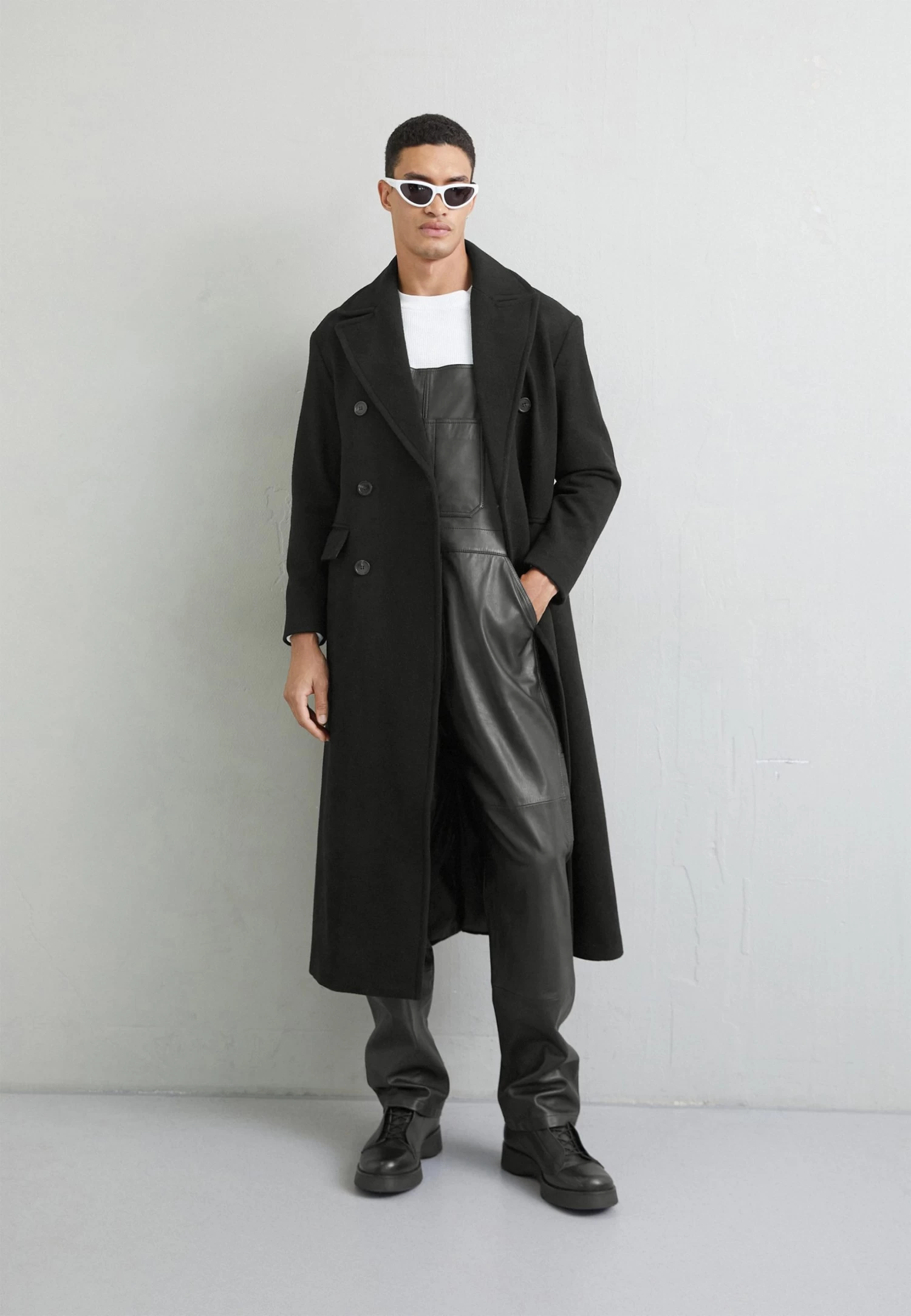 Long Coat - Classic Coat - Black - Image 2