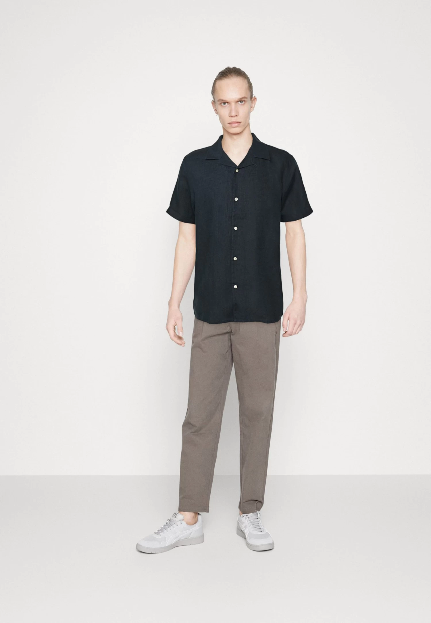 Box Fit Short Sleeved - Shirt - Dark Blue - Image 2