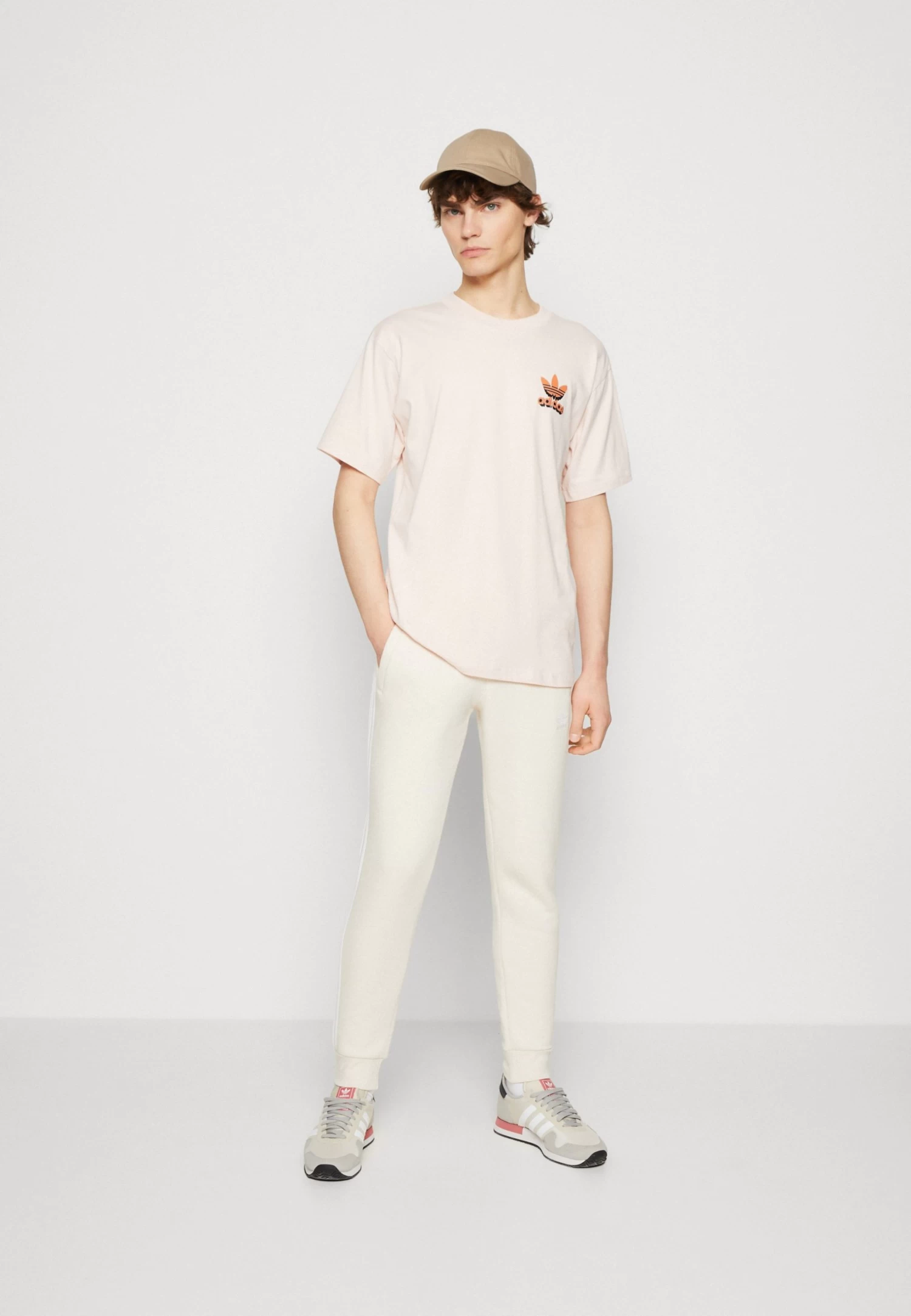 Adidas Originals Tref Tee Unisex - Print T-Shirt - Quartz - Image 2