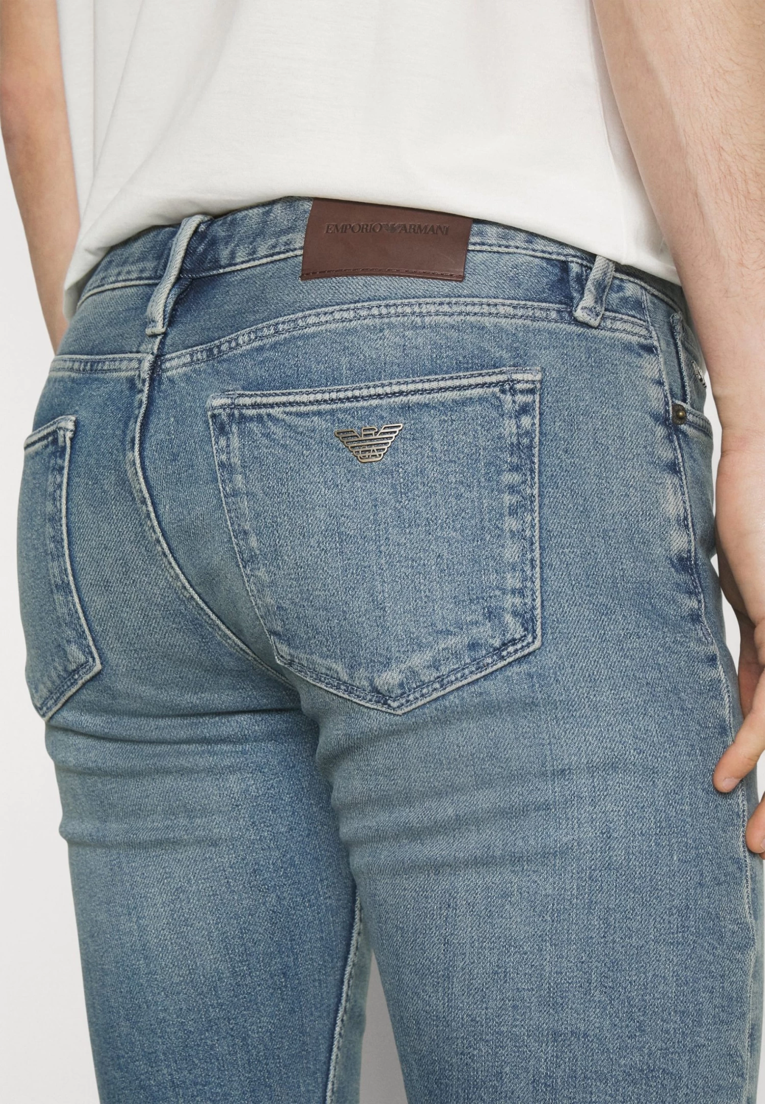 Emporio Armani Slim Fit Jeans - Denim Blu - Image 5