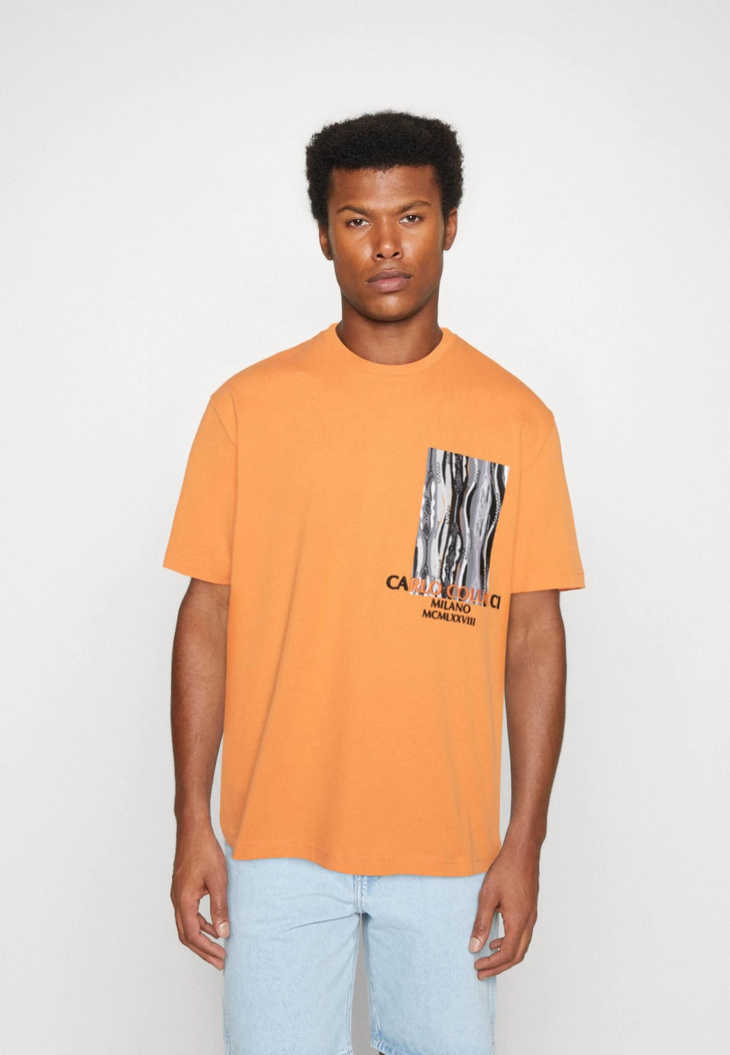 CARLO COLUCCI 64Zk Unisex - Print T-Shirt - Gelb