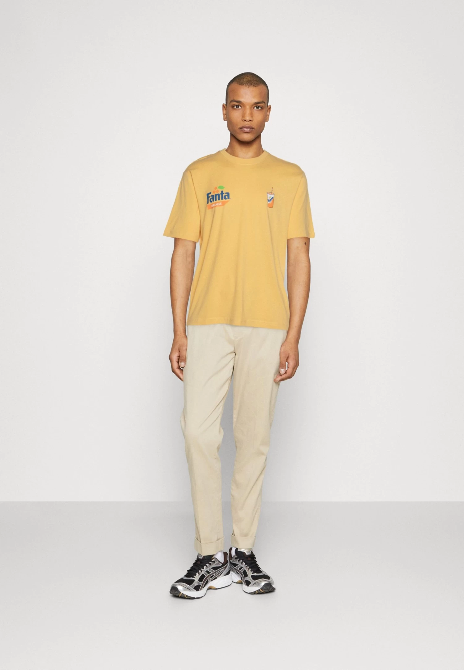 Only & Sons Onssoda Rlx Ss- Print T-Shirt - Cornsilk - Image 2