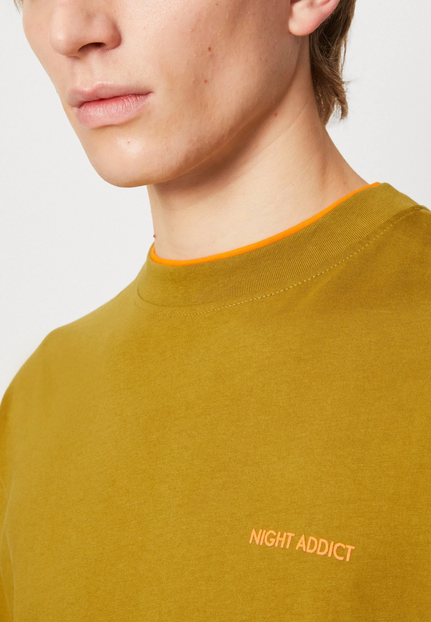 NIGHT ADDICT Print T-Shirt - Khaki - Image 6