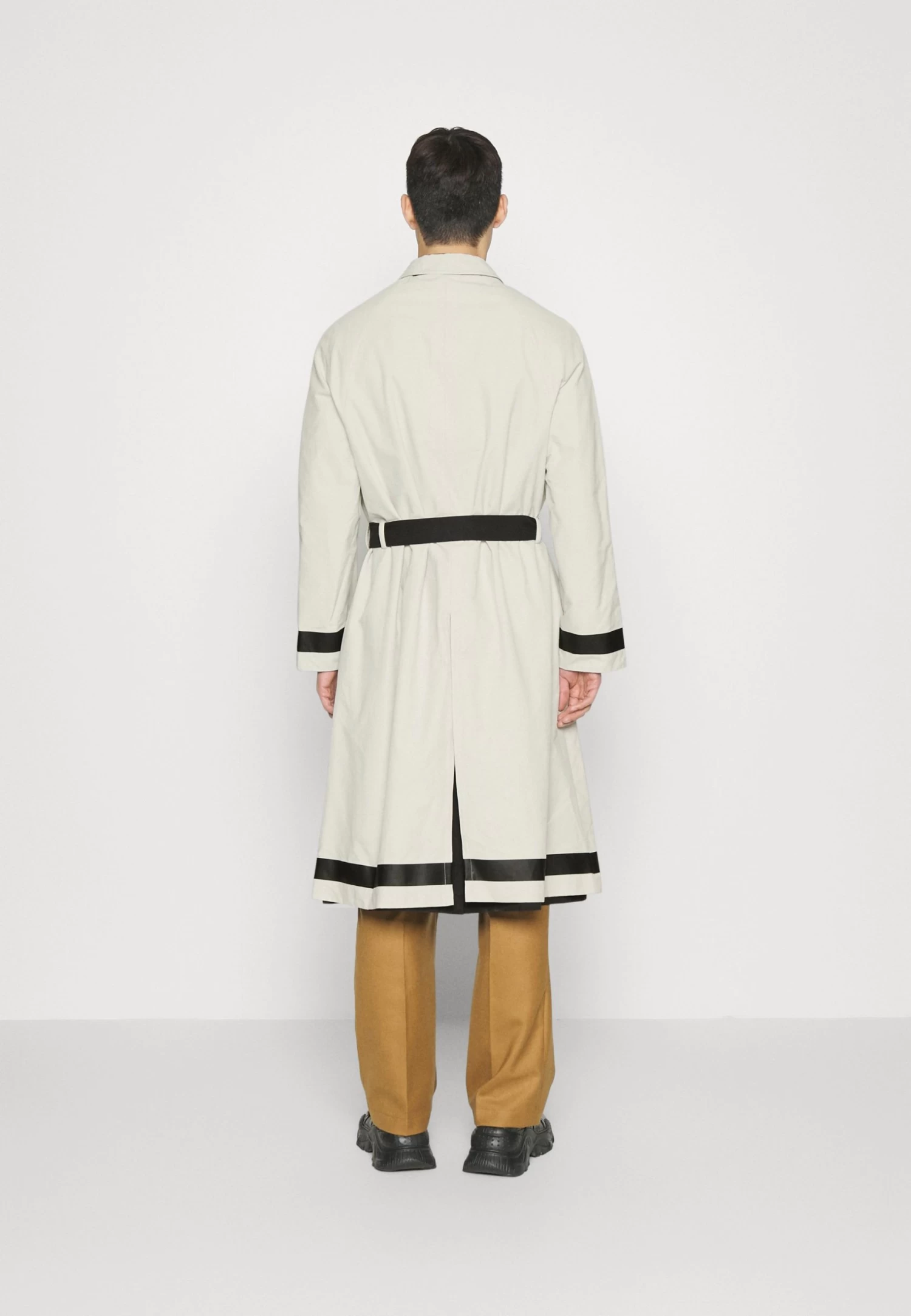 Neil Barrett Reversible - Trenchcoat - Black/Ivory - Image 3
