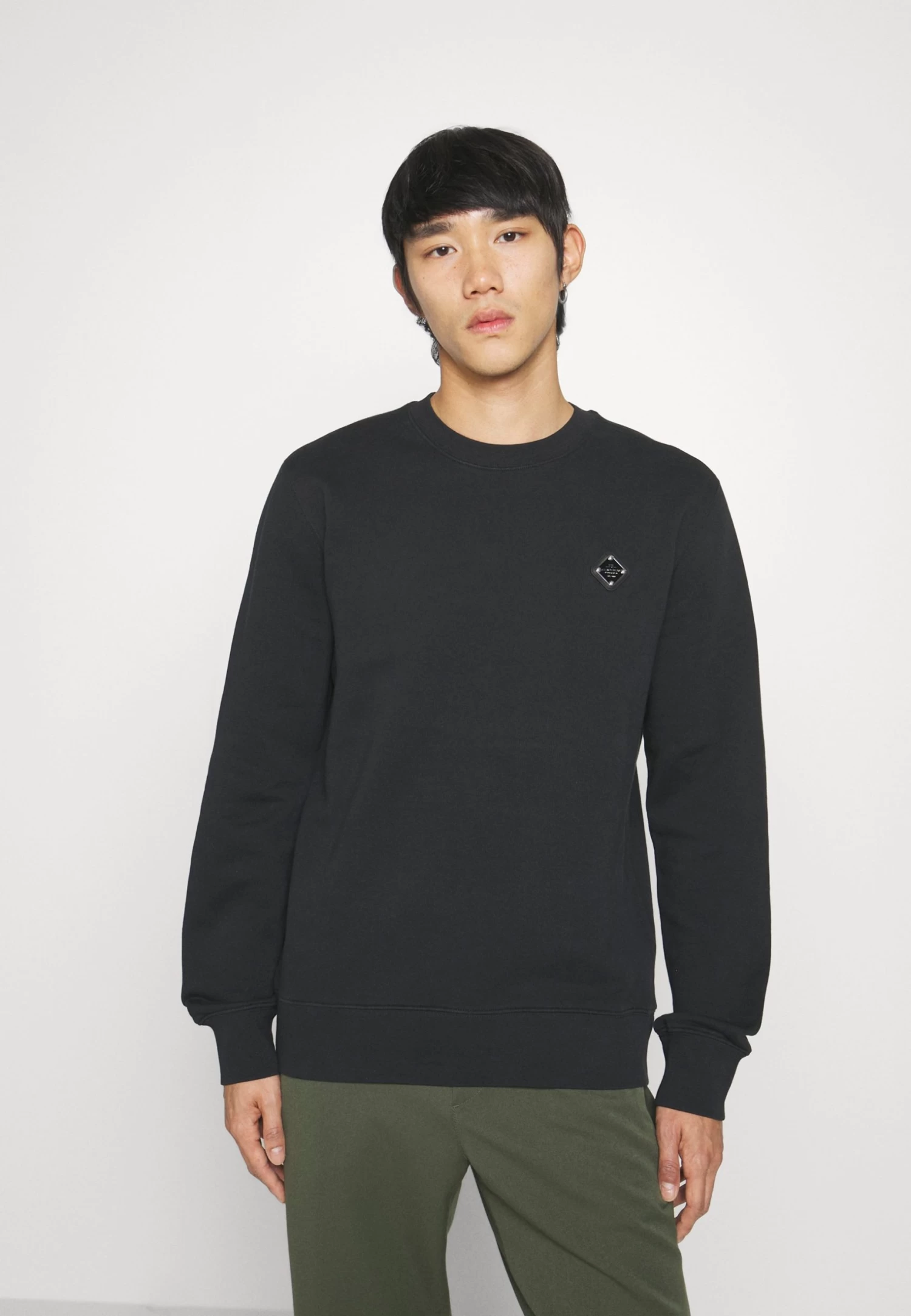 J.Lindeberg Throw Patch C Neck - Sweatshirt - Black - Image 3