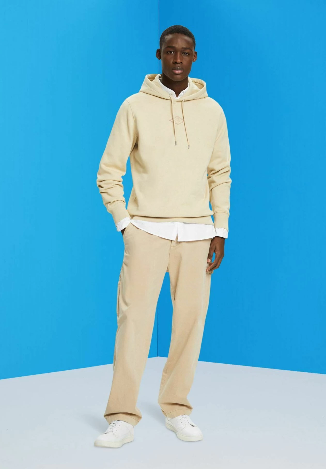 ESPRIT Mit Logo-Print Auf Der Brust - Hoodie - Beige - Image 5