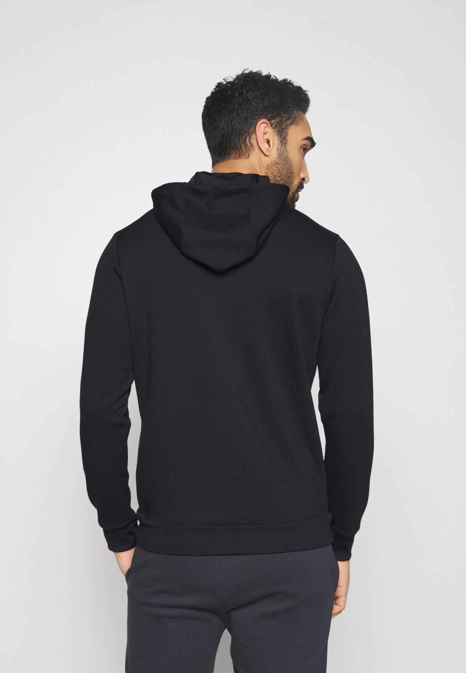 Lyle & Scott Fly Hoodie - Sweatshirt - Jet Black - Image 3