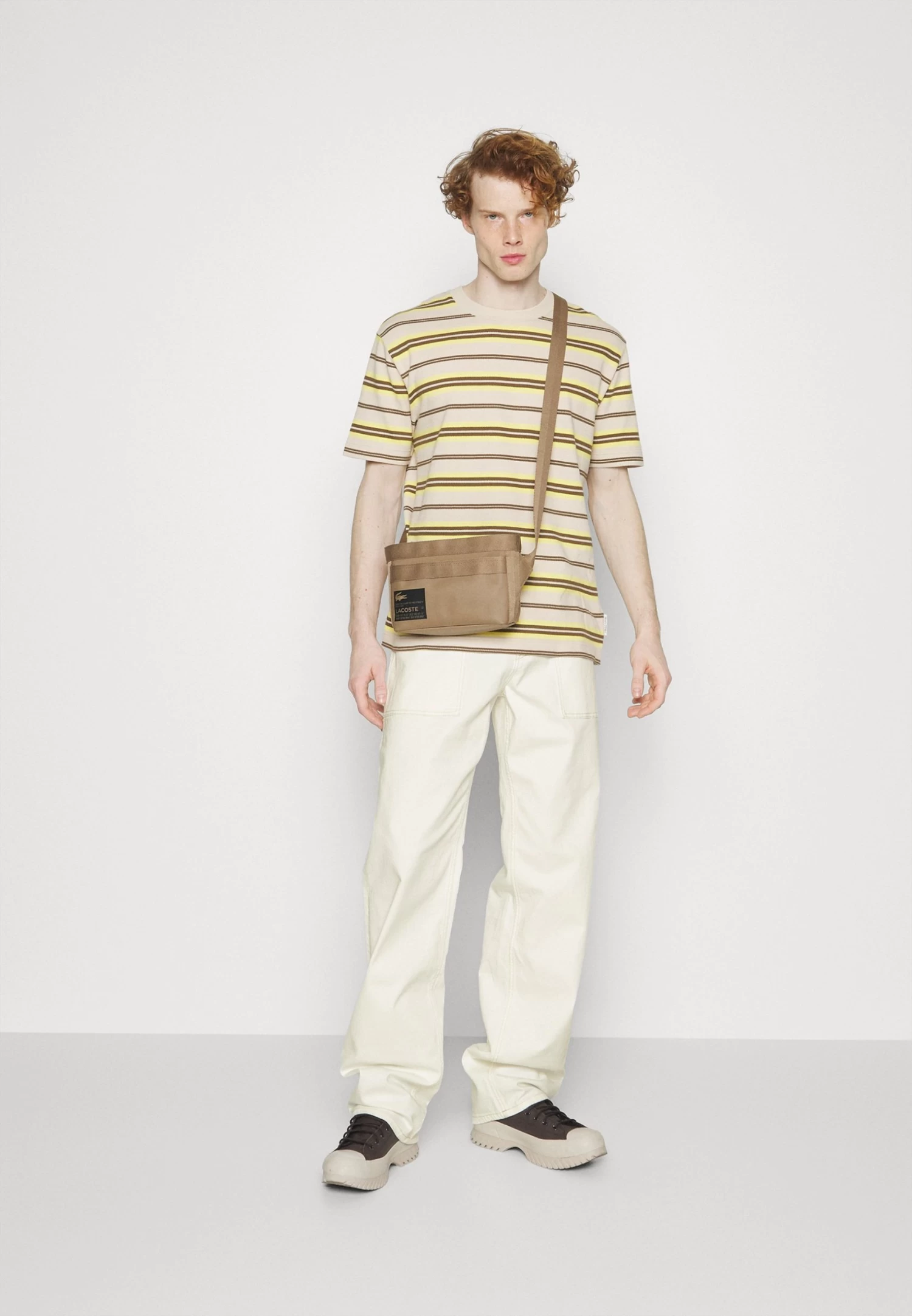 Marc O'Polo Trousers Wide Leg Low Crotch - Relaxed Fit Jeans - Ecru Wash - Image 2