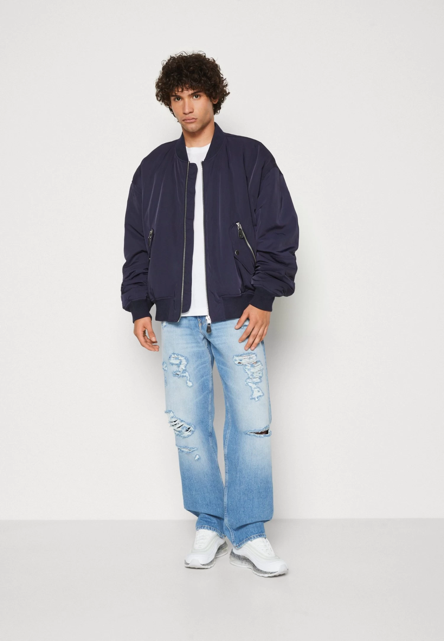 Replay Relaxed Fit Jeans - Medium Blue - Image 2