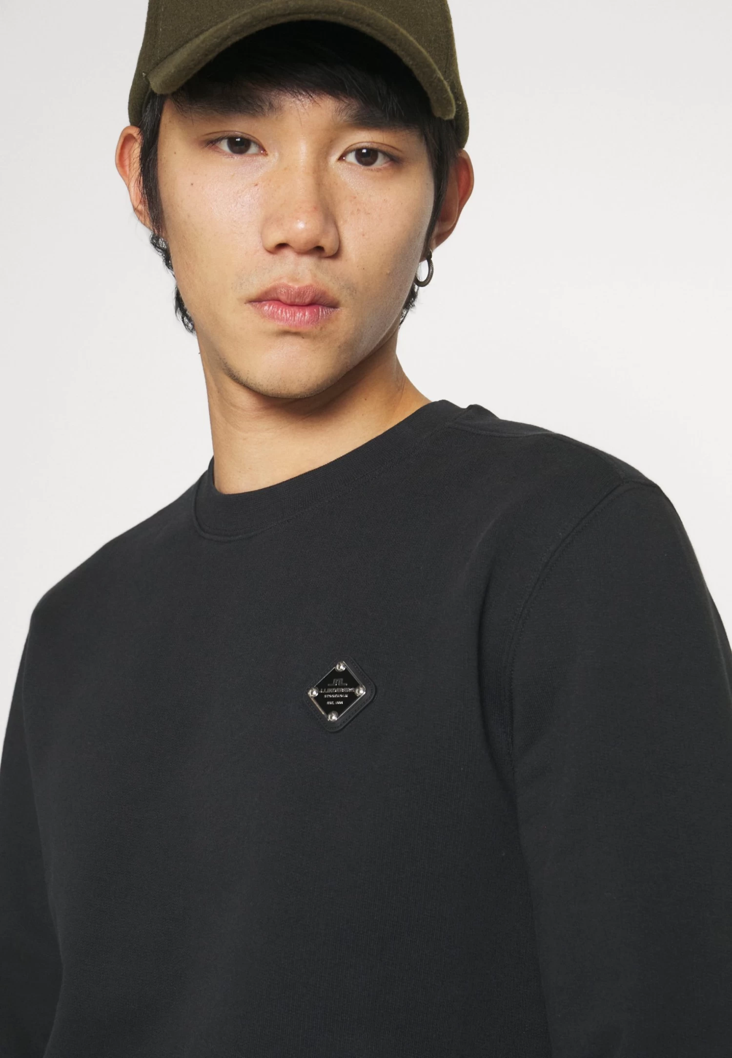 J.Lindeberg Throw Patch C Neck - Sweatshirt - Black - Image 6