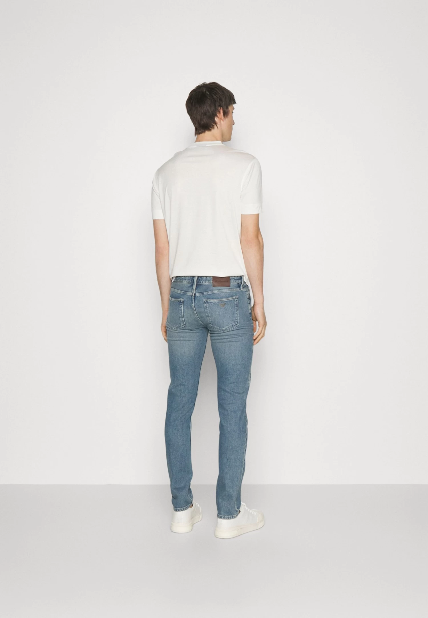 Emporio Armani Slim Fit Jeans - Denim Blu - Image 3