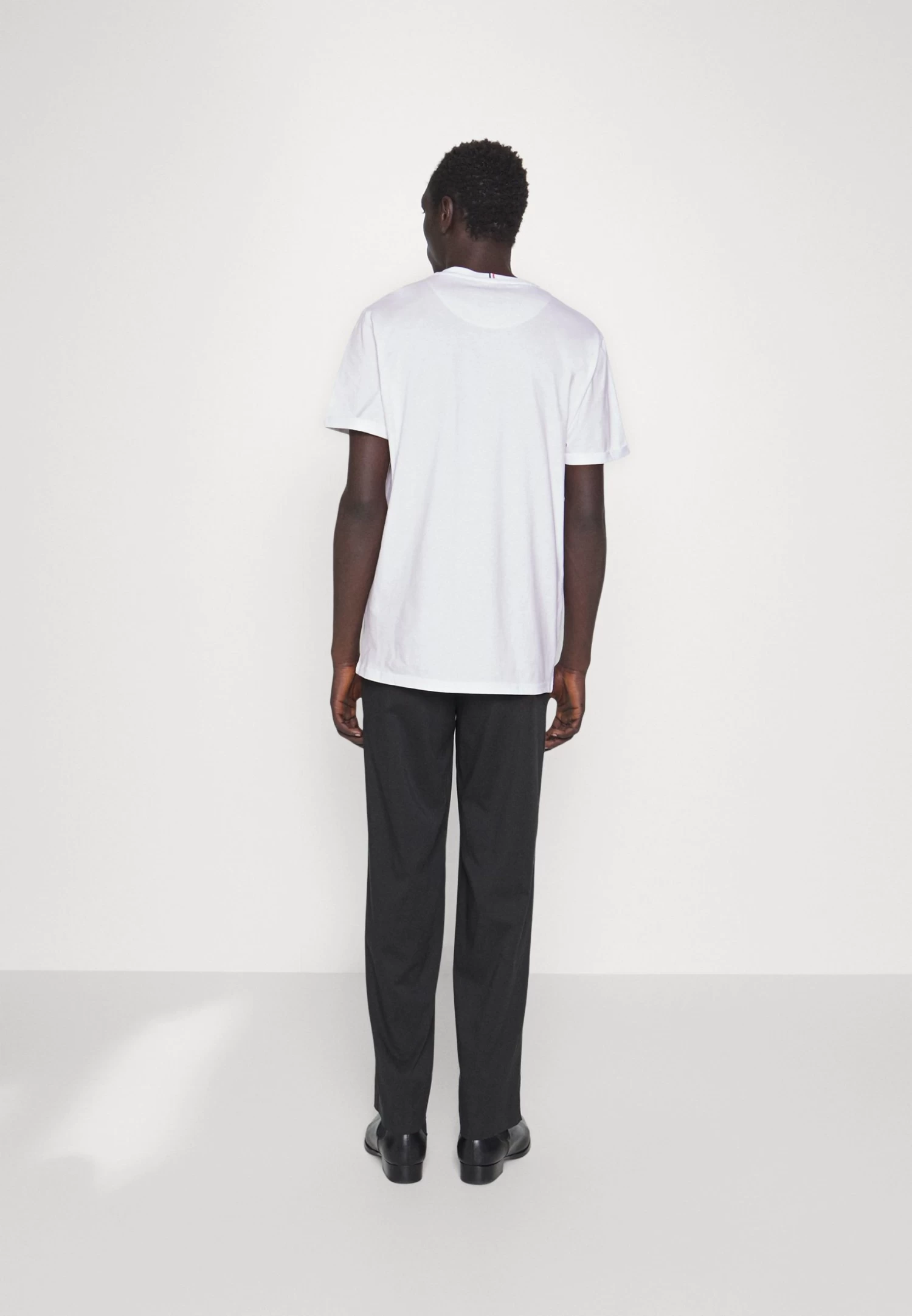 Les Deux Lens - Basic T-Shirt - White/Black - Image 3